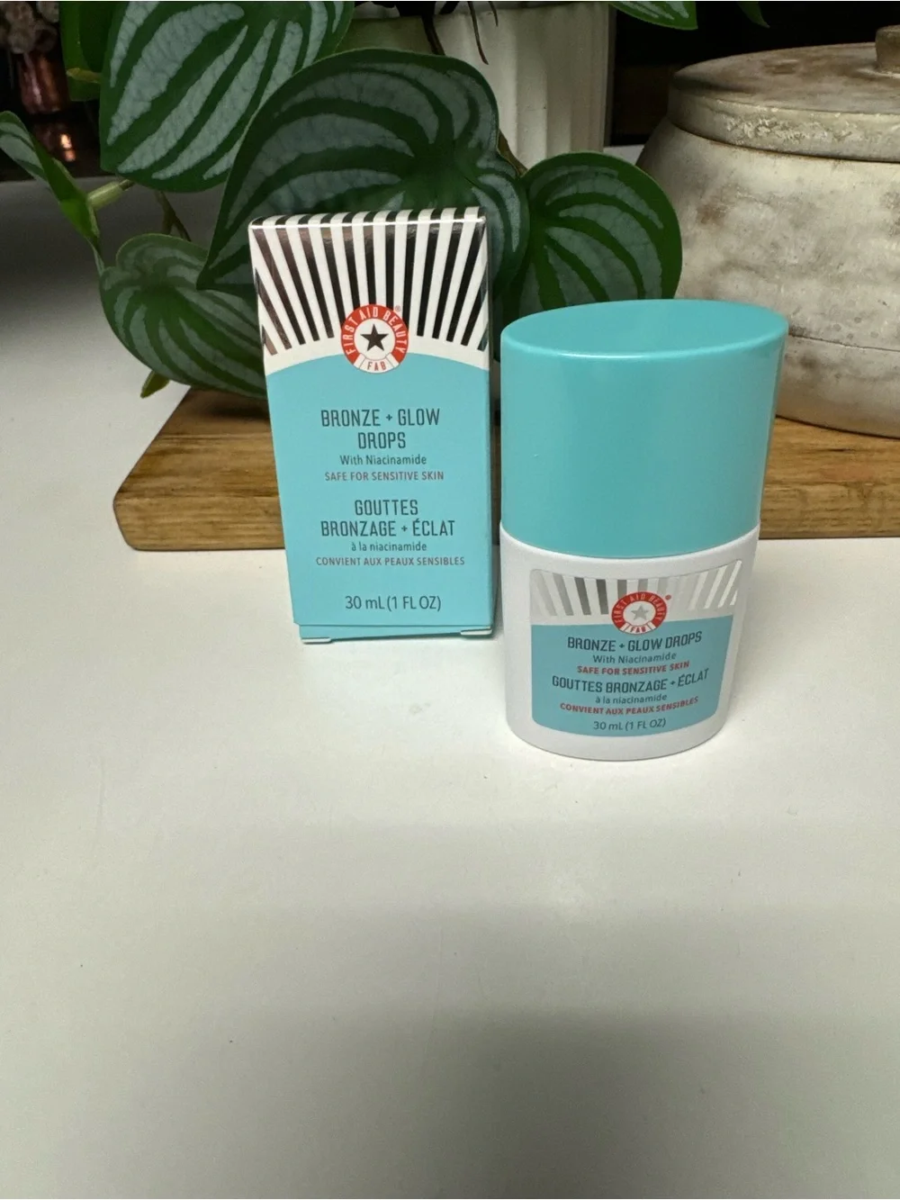 First Aid Beauty Bronze Glow Drops with Niacinamide